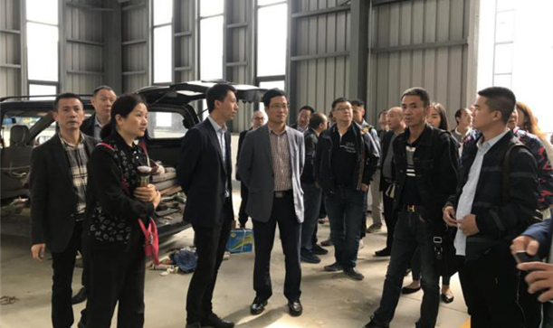区工商联一行考察调研香城公司 轨道、航空产业园标准化厂房项目